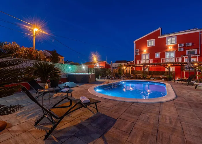 Beautiful In * Turanj